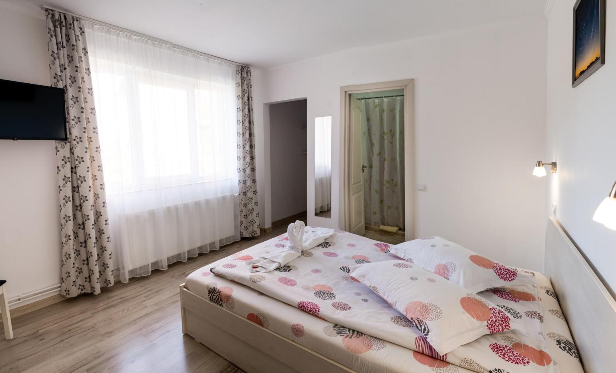 Casa Bokor Hotel Совата Екстериор снимка