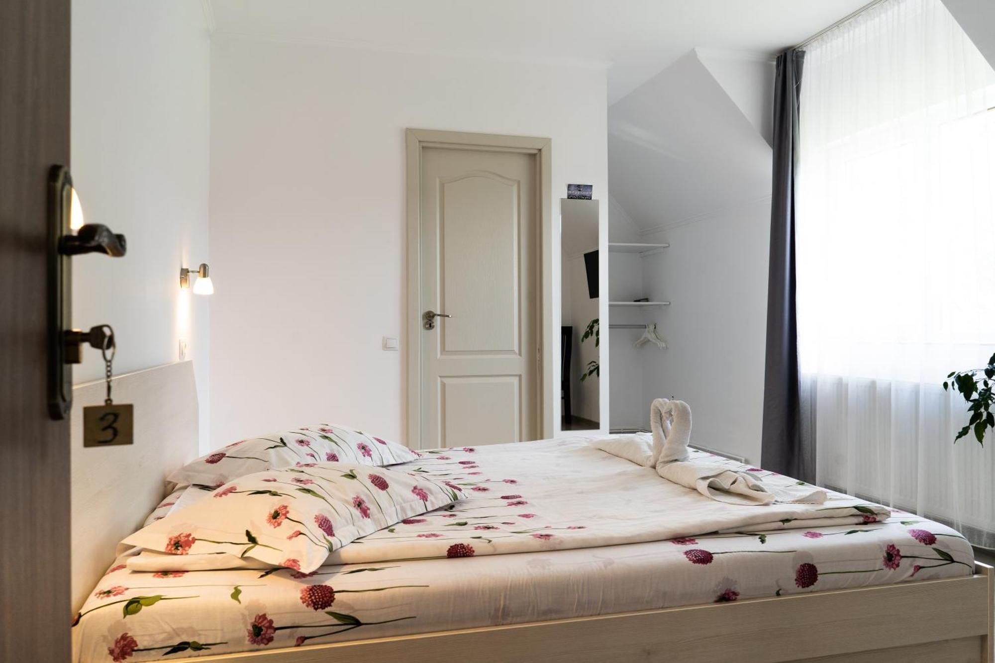 Casa Bokor Hotel Совата Екстериор снимка